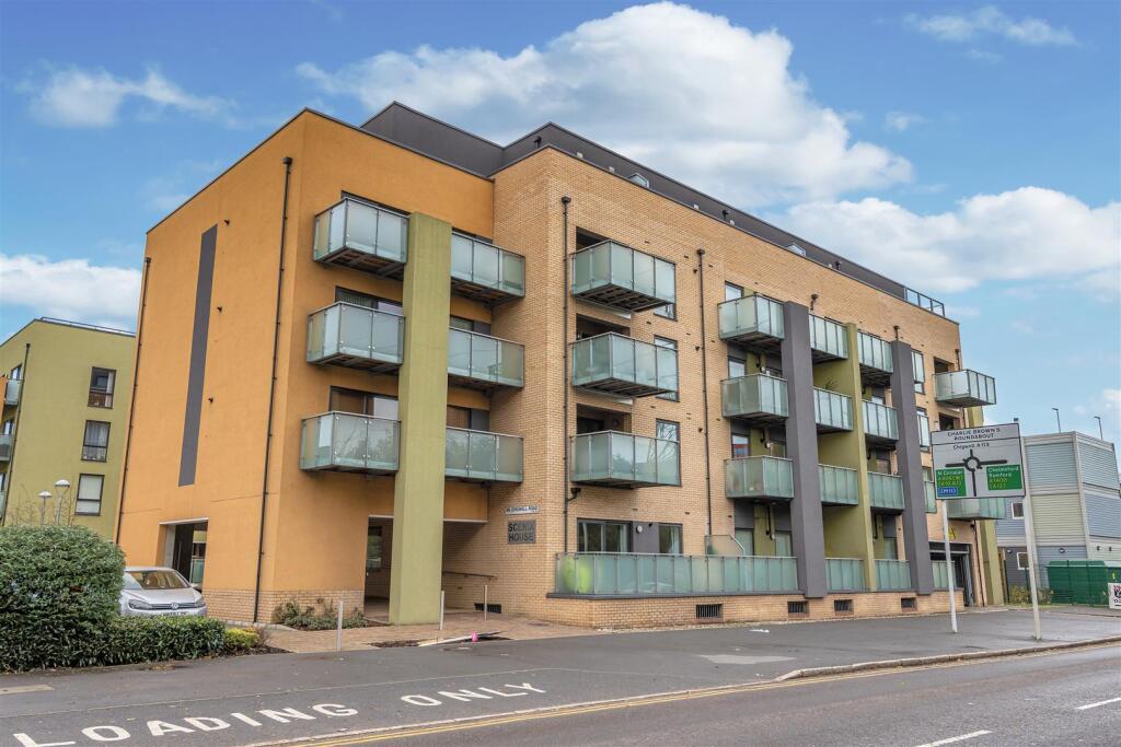 Chigwell Road, E18
