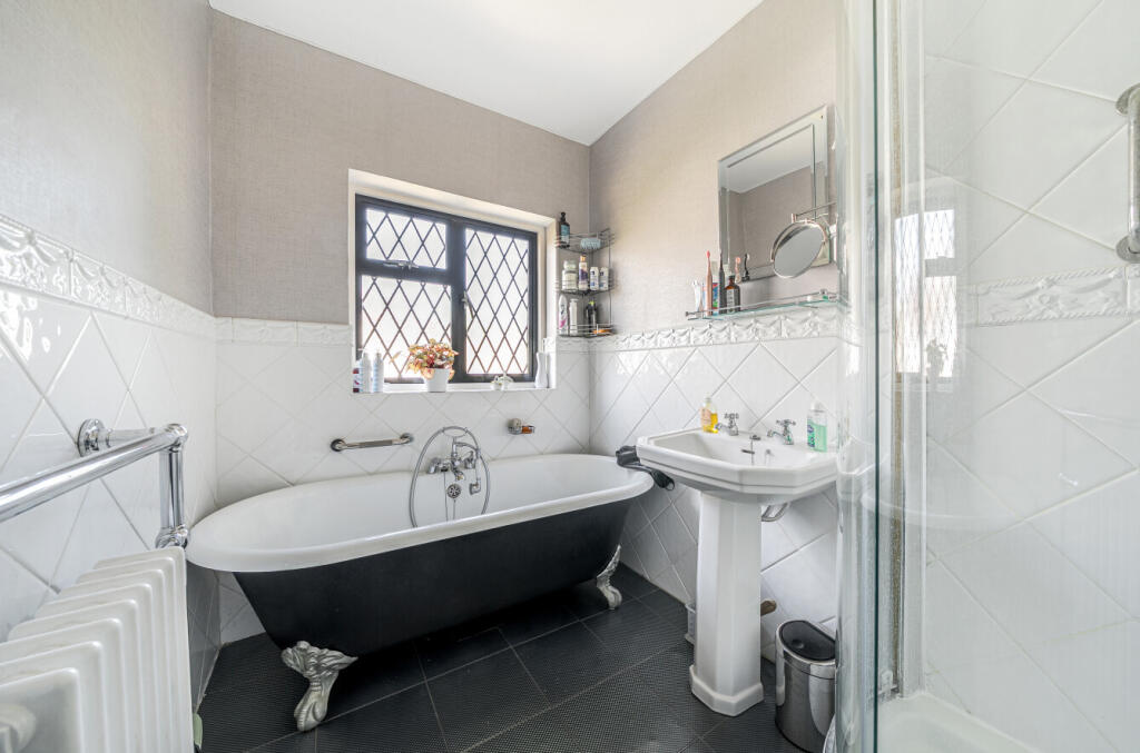 1296462-24-682bb6...