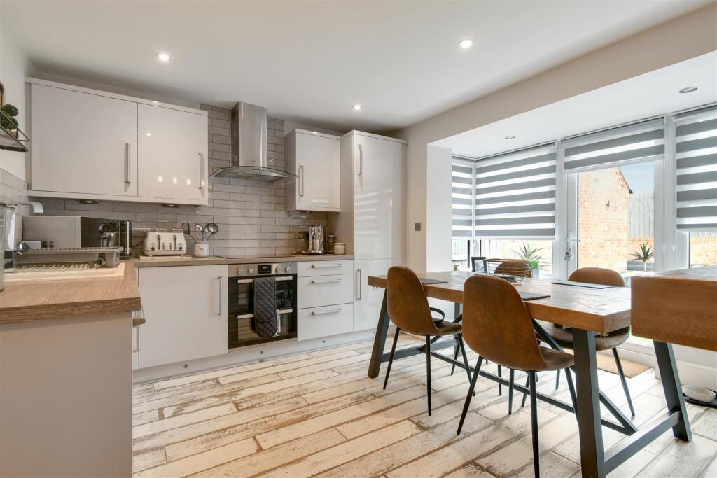 Kitchen/Breakfast Room