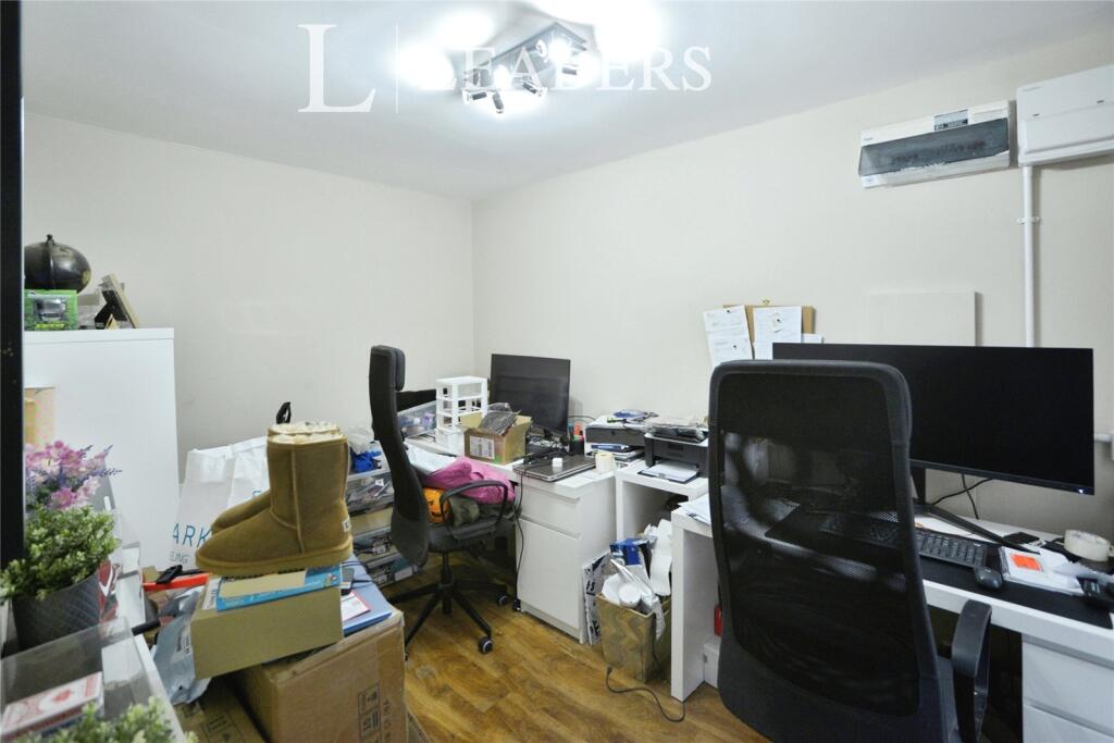 Bedroom 4 / Office
