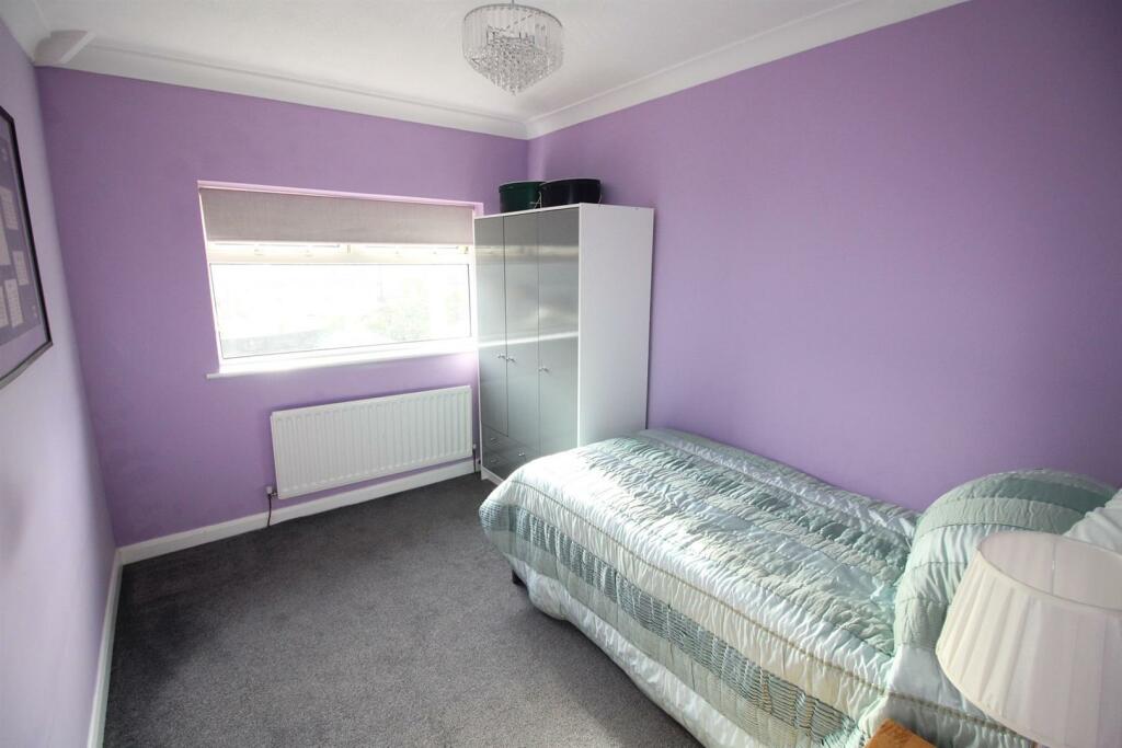 Bedroom 2.JPG
