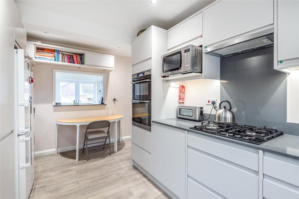 Kitchen/Breakfast Rm