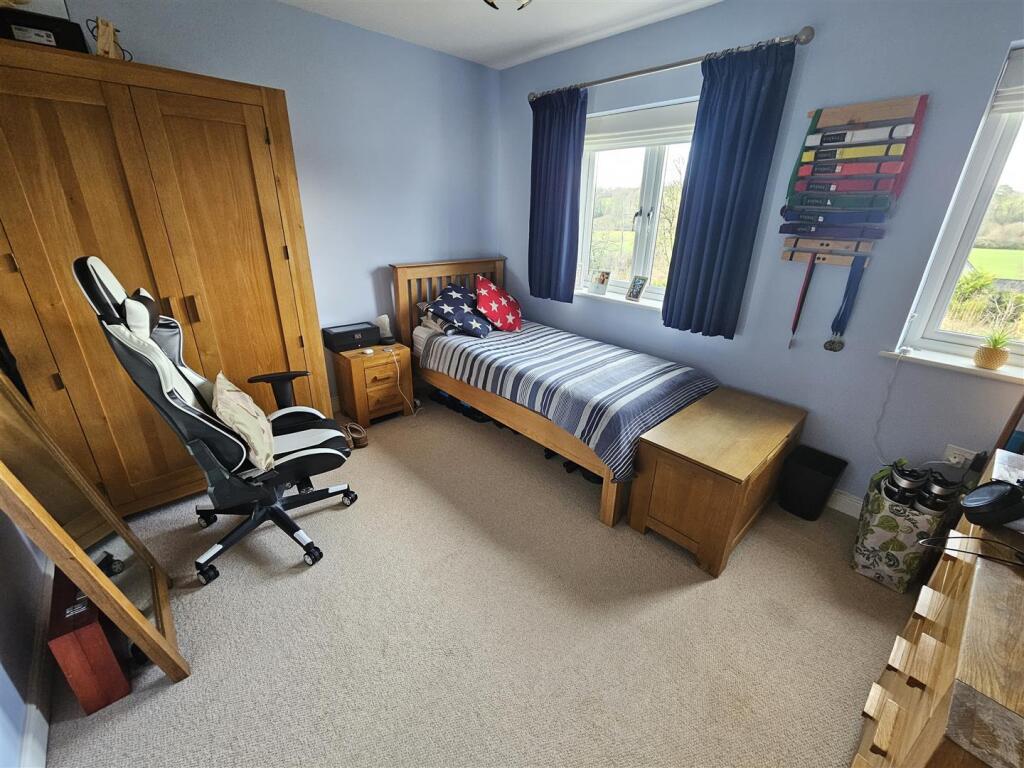 Bedroom 3.jpg