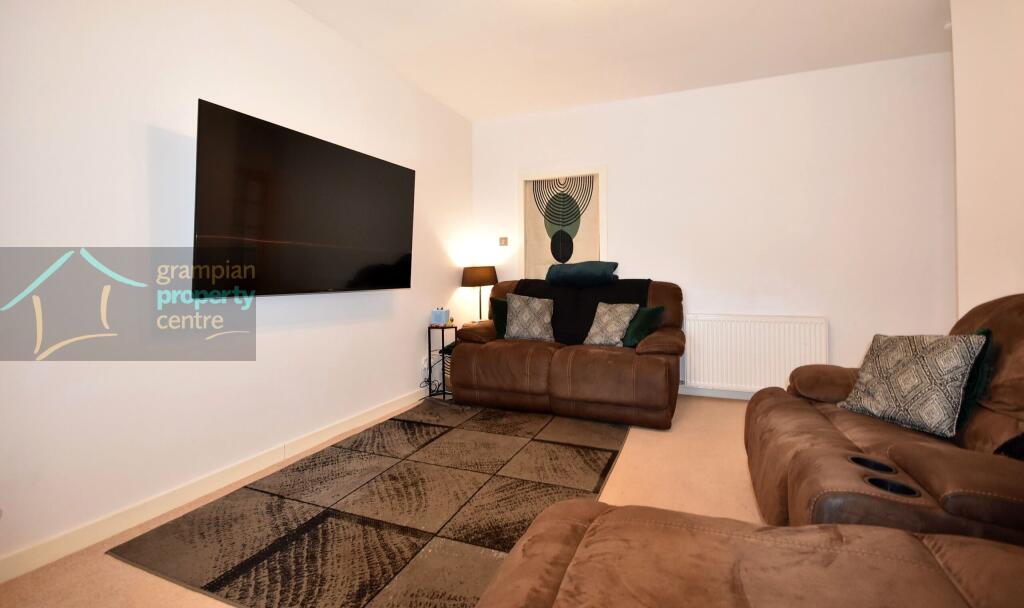 Lounge 2 .JPG