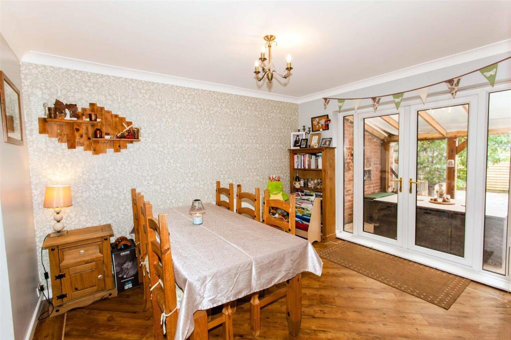 2 Houfton Road (15).jpg