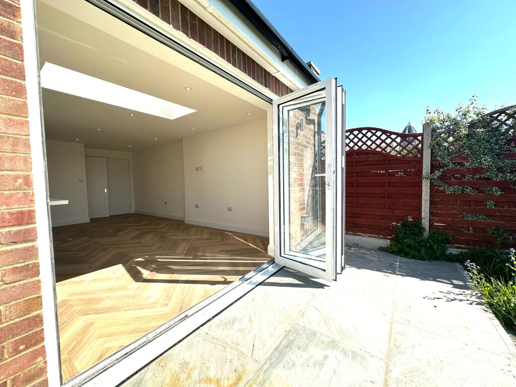 Kitchen Diner Bi Folds