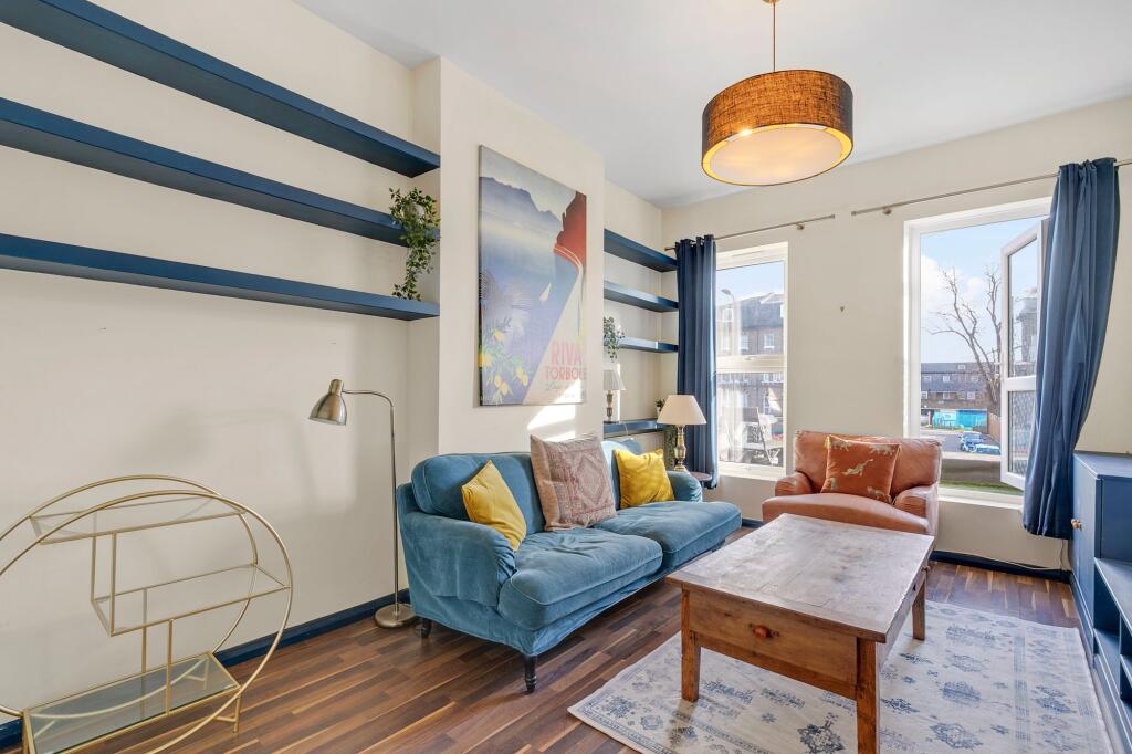 Living room/Bedroom 3