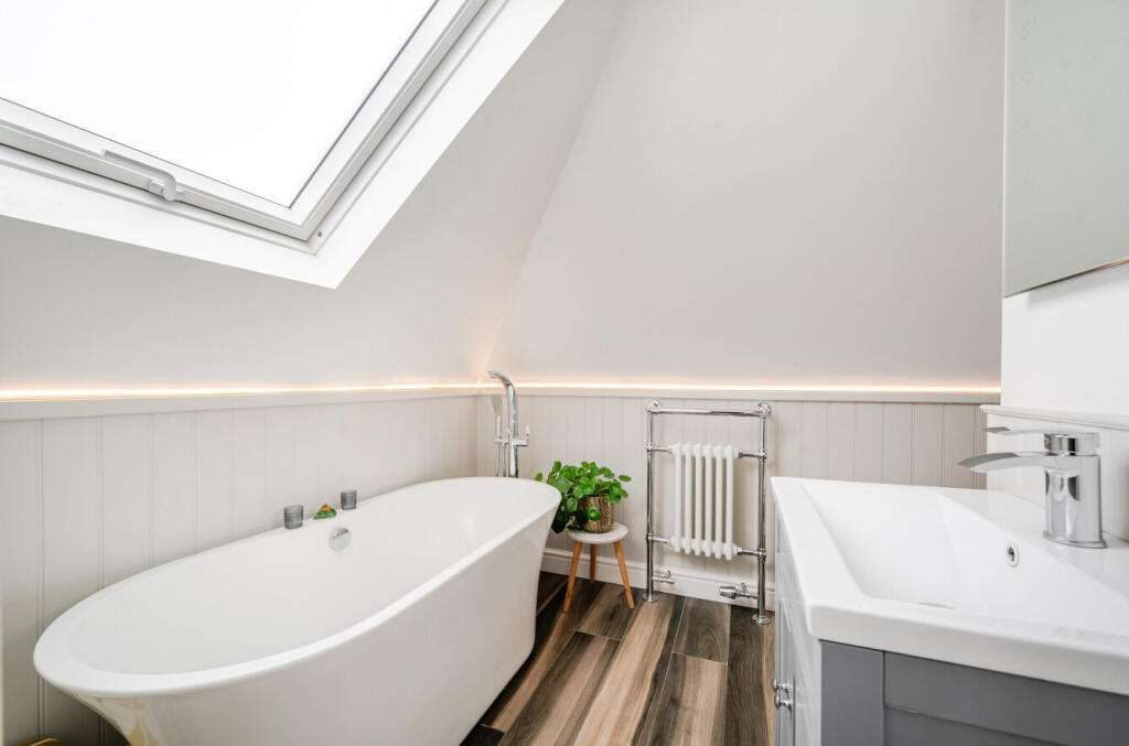 1356202-11-68d679...