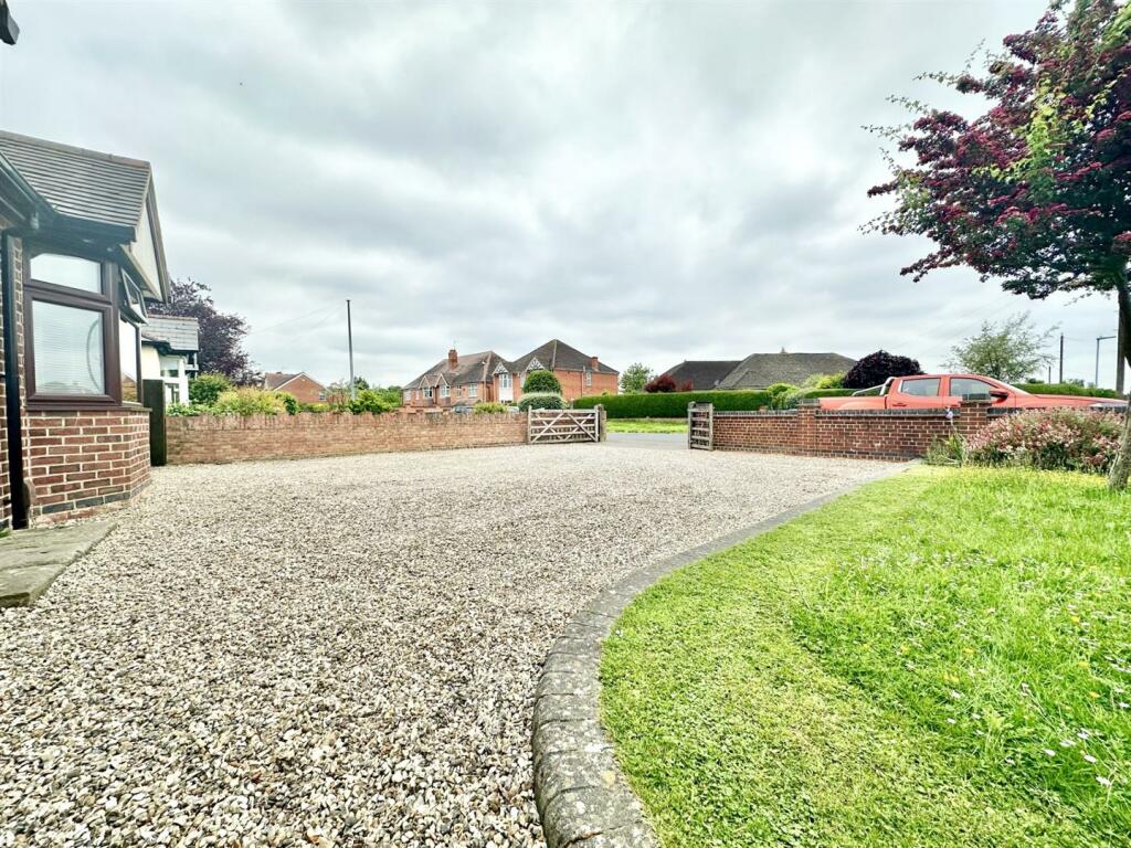 Driveway.jpg