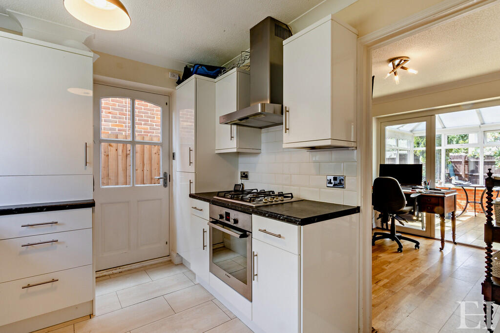 8654614-interiorW...
