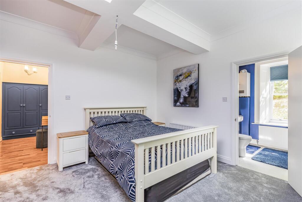 Flat 2 Earls Court, 9 Gervis Road, Bournemouth-Por