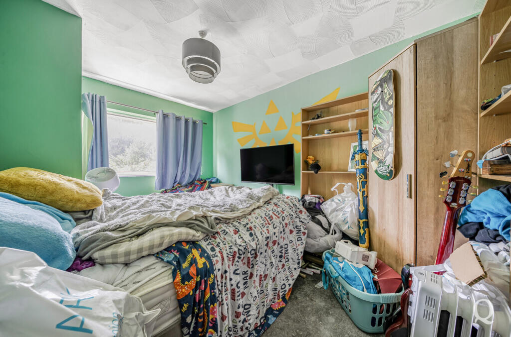 edffa301-d654-47b...