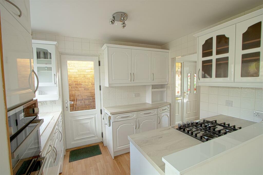 kitch 2 new w 2.jpg