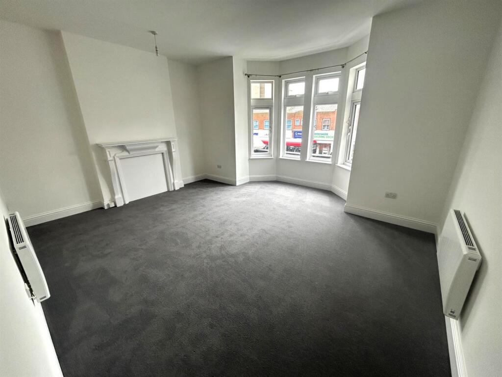 lounge New.jpg