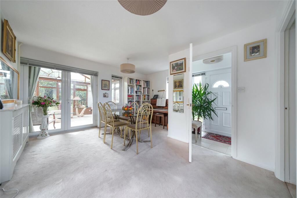 Sitting/Dining Room