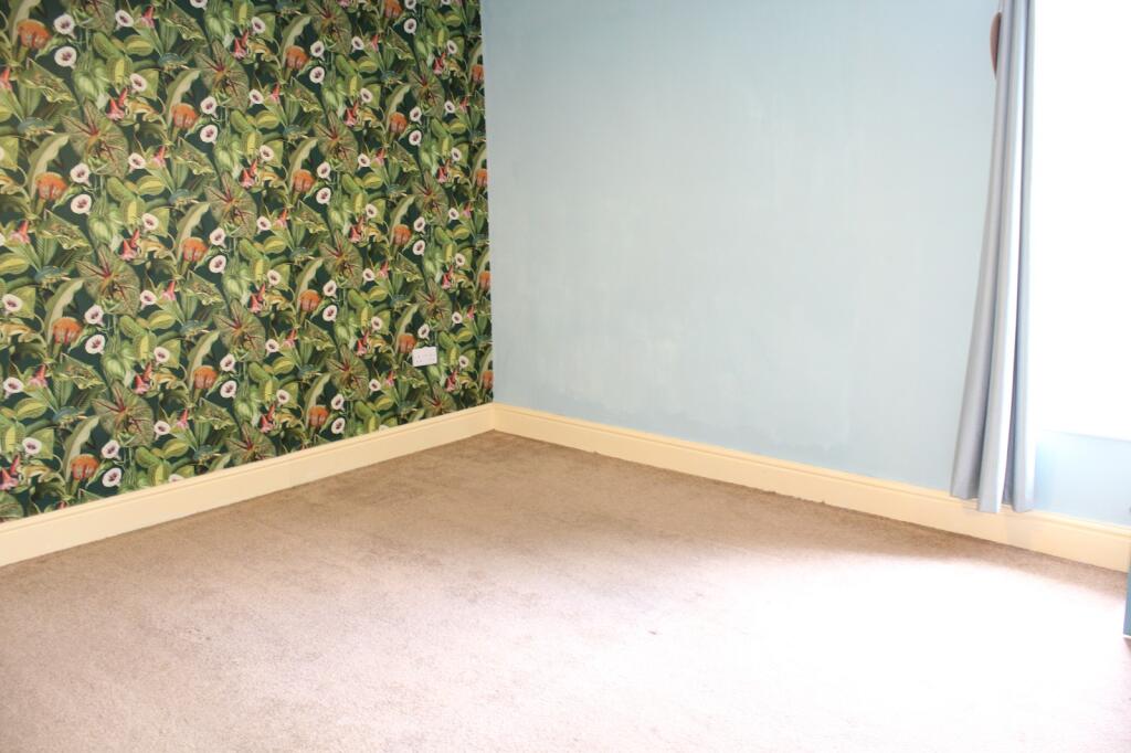 Bedroom 1 Picture 2