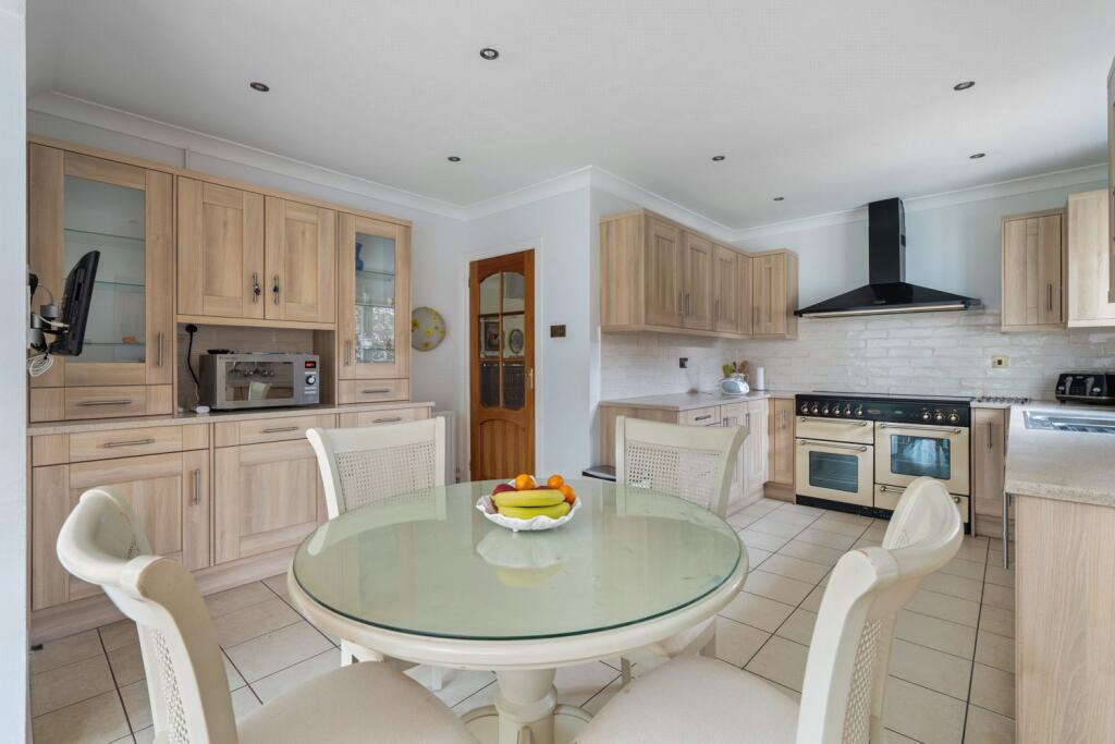 Kitchen/Breakfast Rm