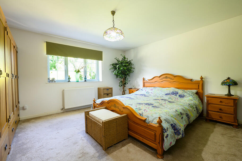 Oaklands Cottage-...