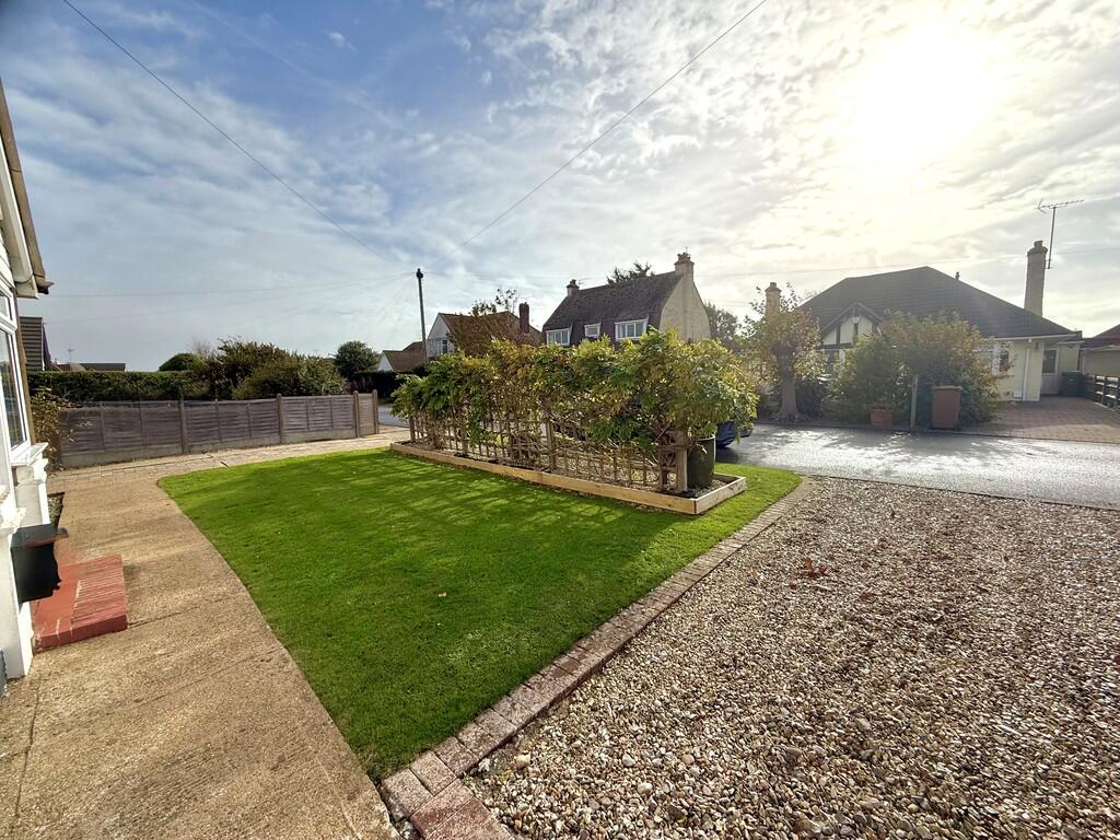 12 Knightscroft A...