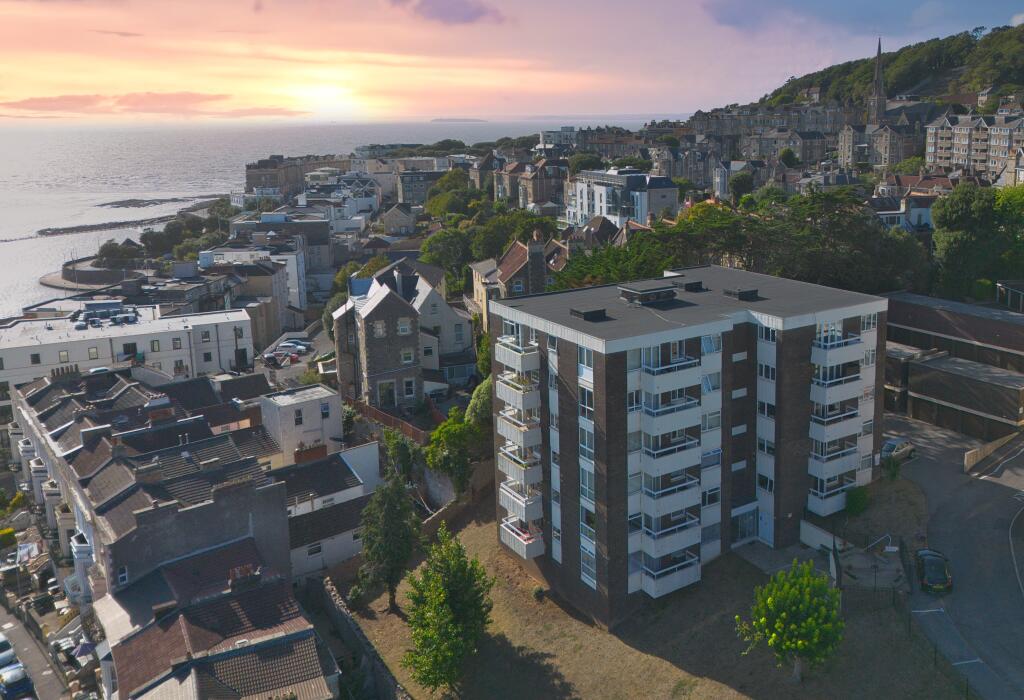 2 Bedroom Flat for Sale