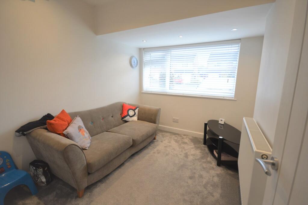 Bedroom 5/study