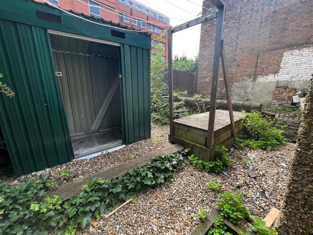 Courtyard Garden