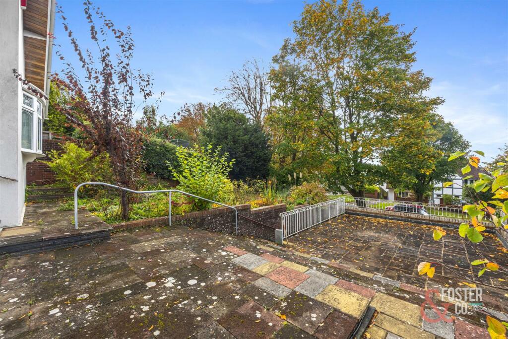 Surrenden Crescent, 17-026.jpg