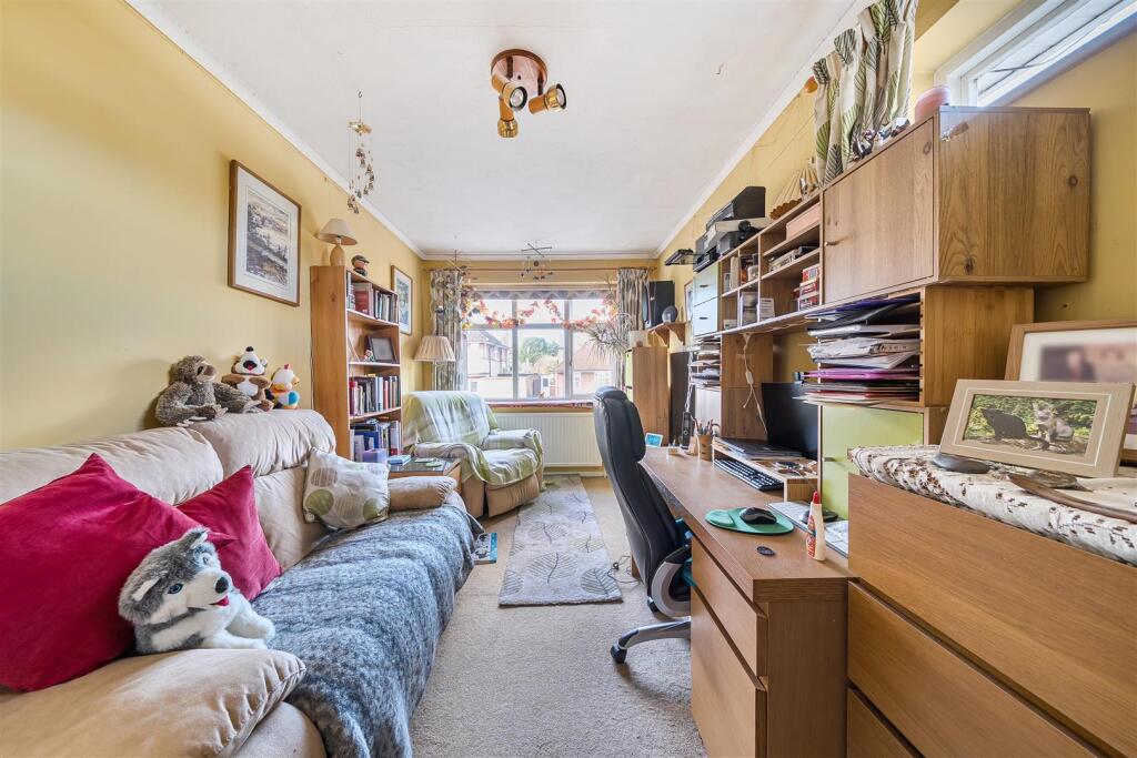 Durrants Drive - Bed 3.jpg