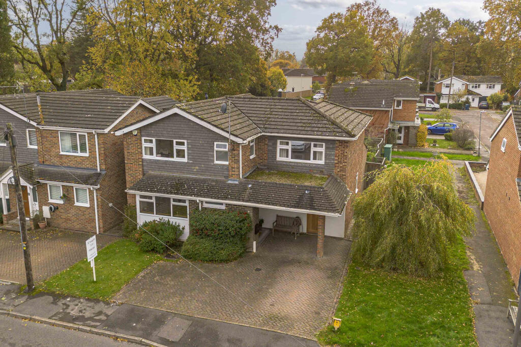 3 Spinners Walk, SL7 2AL Drone (LOW RES)-1