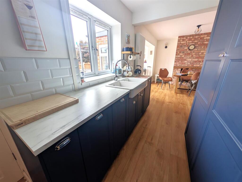 Kitchen/dining room/study space