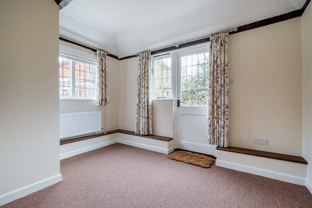 Study bedroom 3.jpg