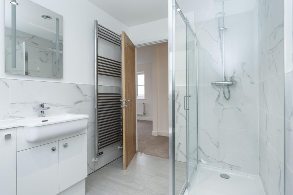 Example of Tile Finishes in the En Suite