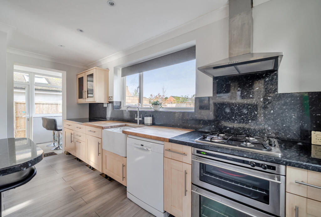 1385956-16-6936c3...