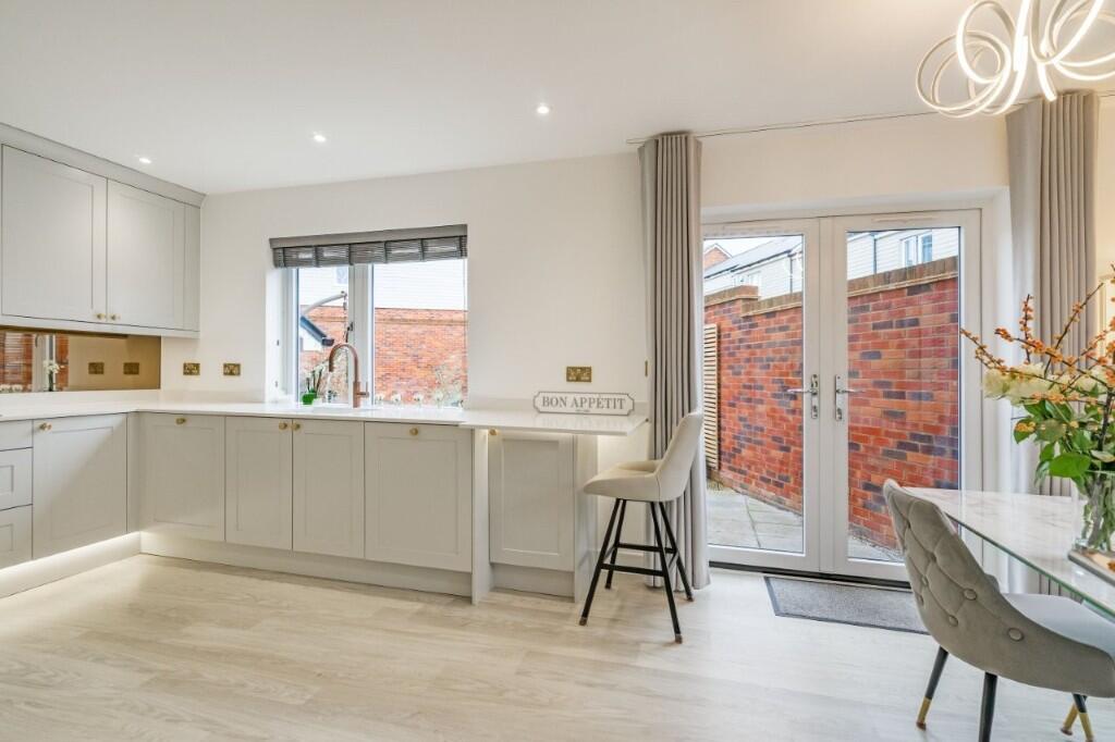 Kitchen/Breakfast