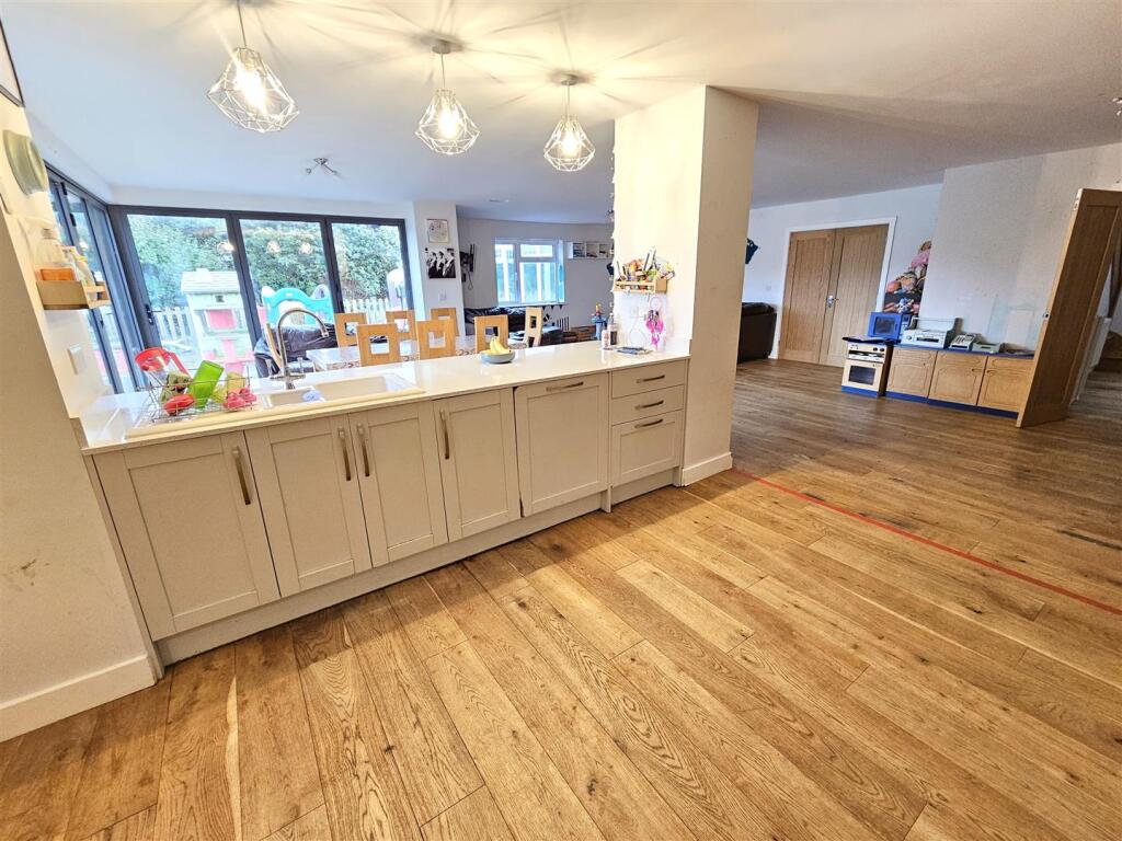 Open Plan Kitchen area.jpg