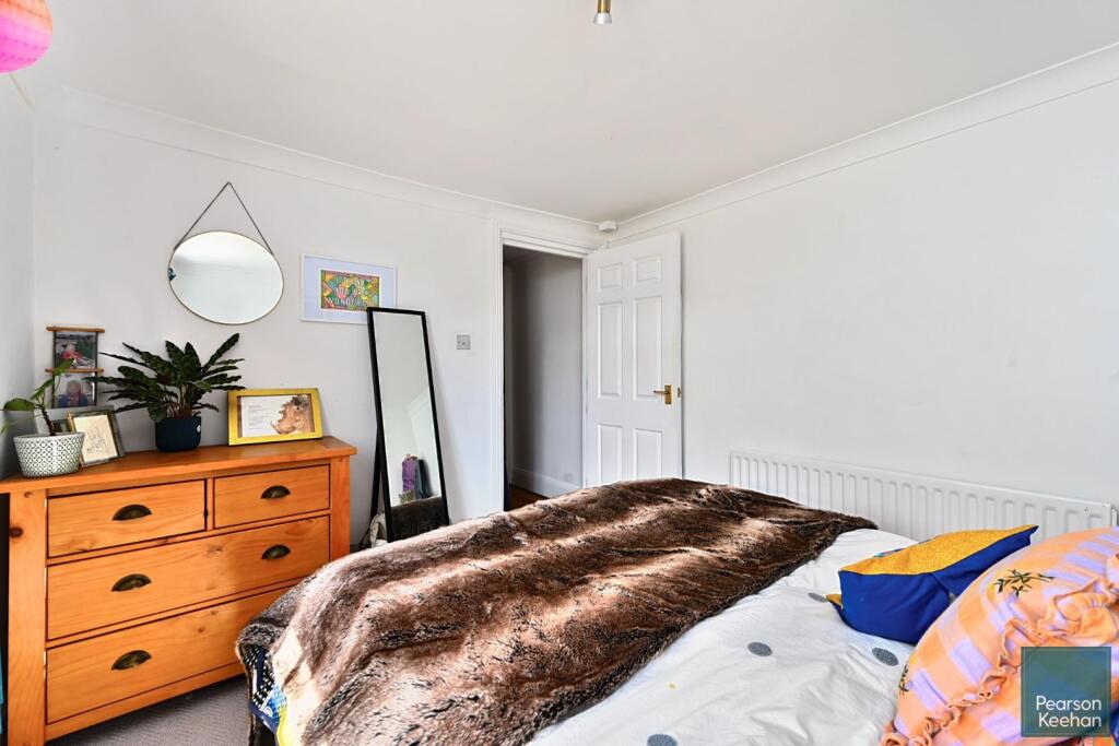 Flt 1, 27 Norfolk Square, BN1 (13).jpg