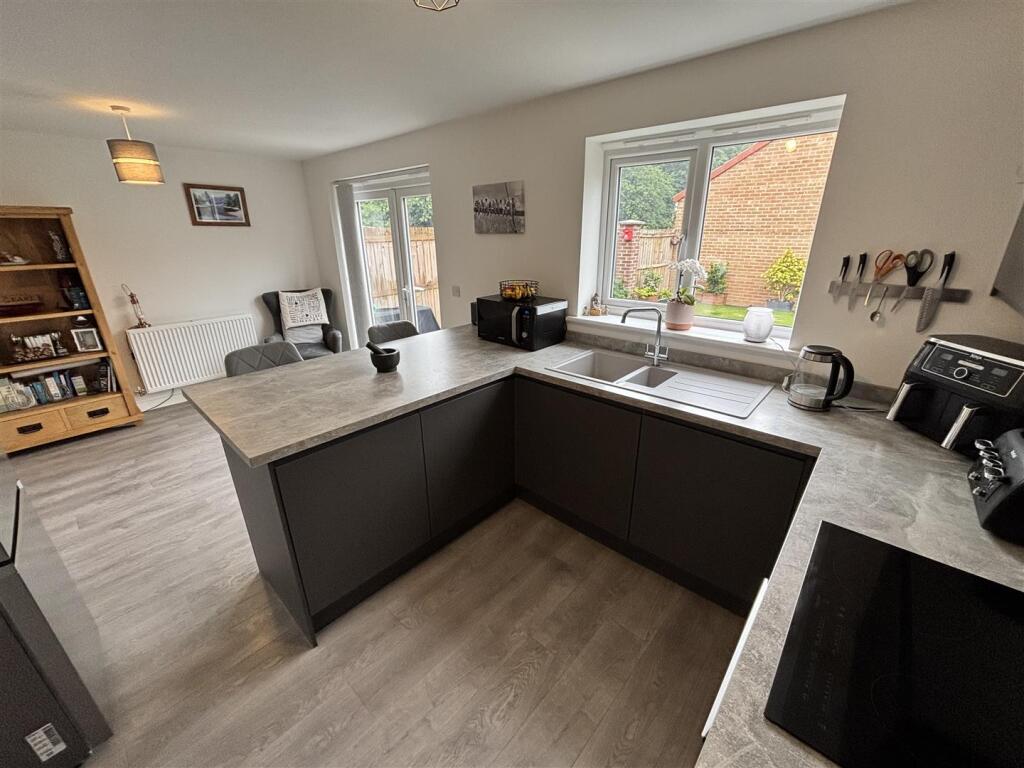 Open Plan Kitchen and Dining Room