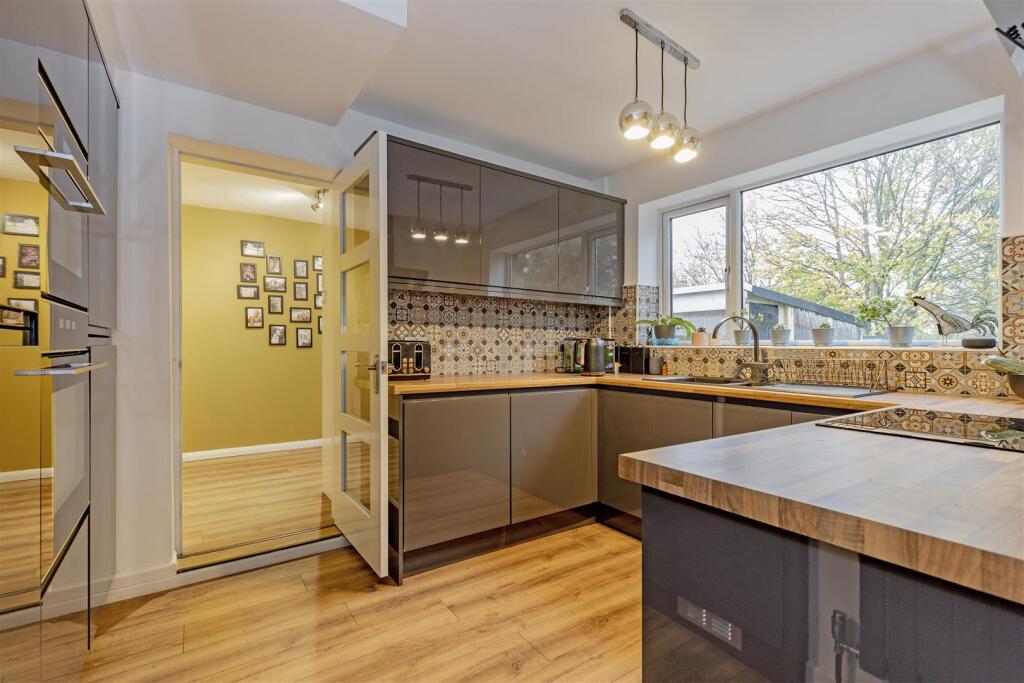 Kitchen-3.jpg