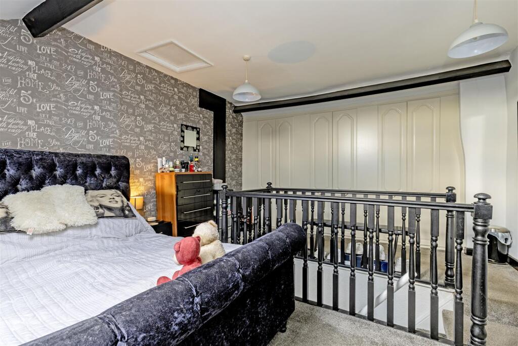Bedroom 2-3.jpg