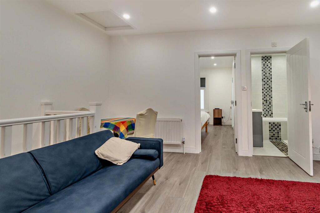 8632864-interior07-800.jpg
