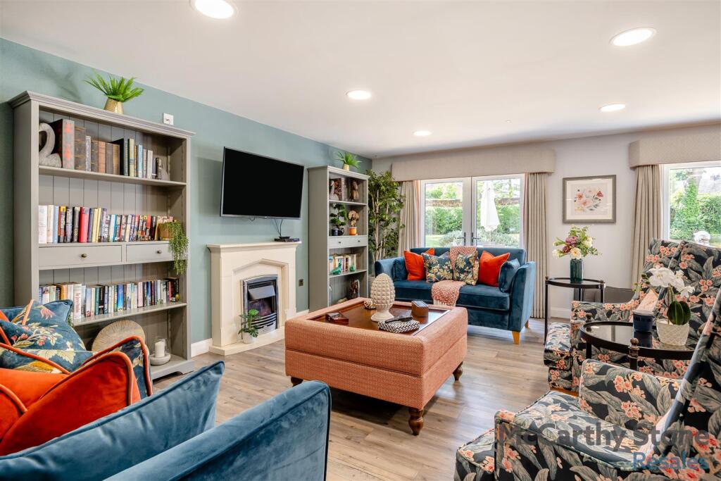 8647830-interior25.jpg