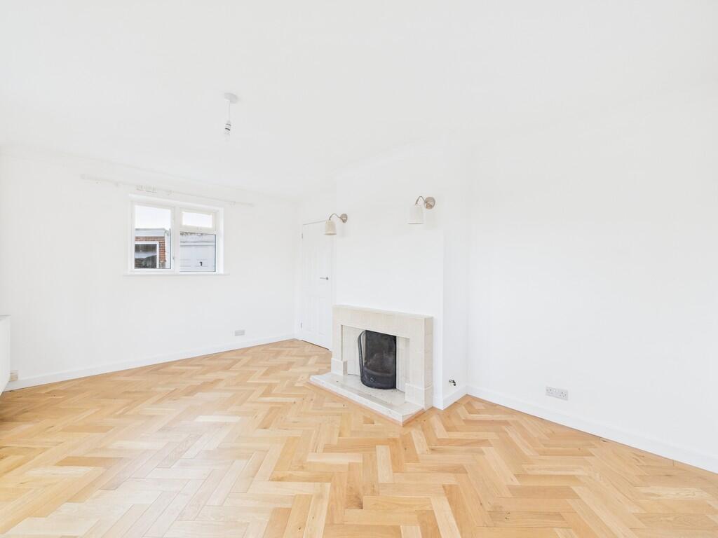 CAM04018G0-PR0379...