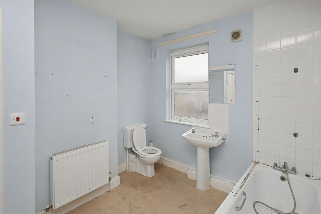 134 Colegrave Road, London E15 1EA