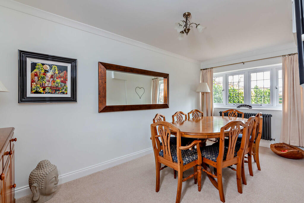 8639764-interior0...