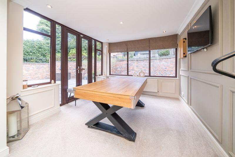 GARDEN ROOM