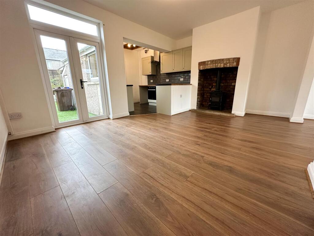 DINNING ROOM