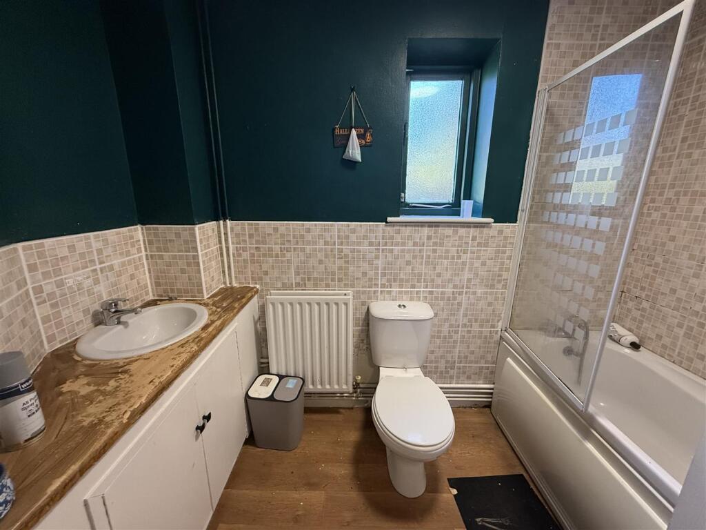8 Liza Court (4).JPG