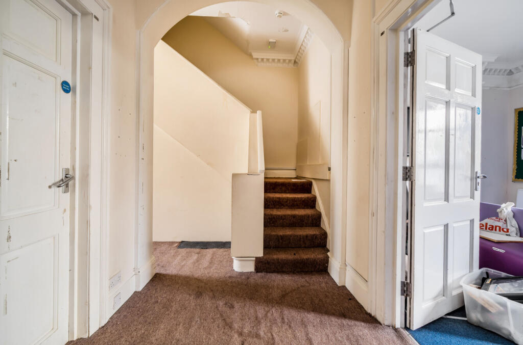 1374748-4-6908e07...