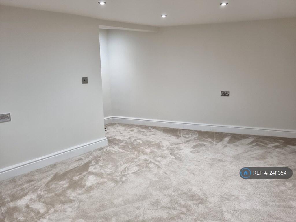 Celler/Occasional Room