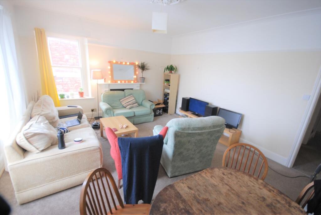 77 Pembroke Road Lou